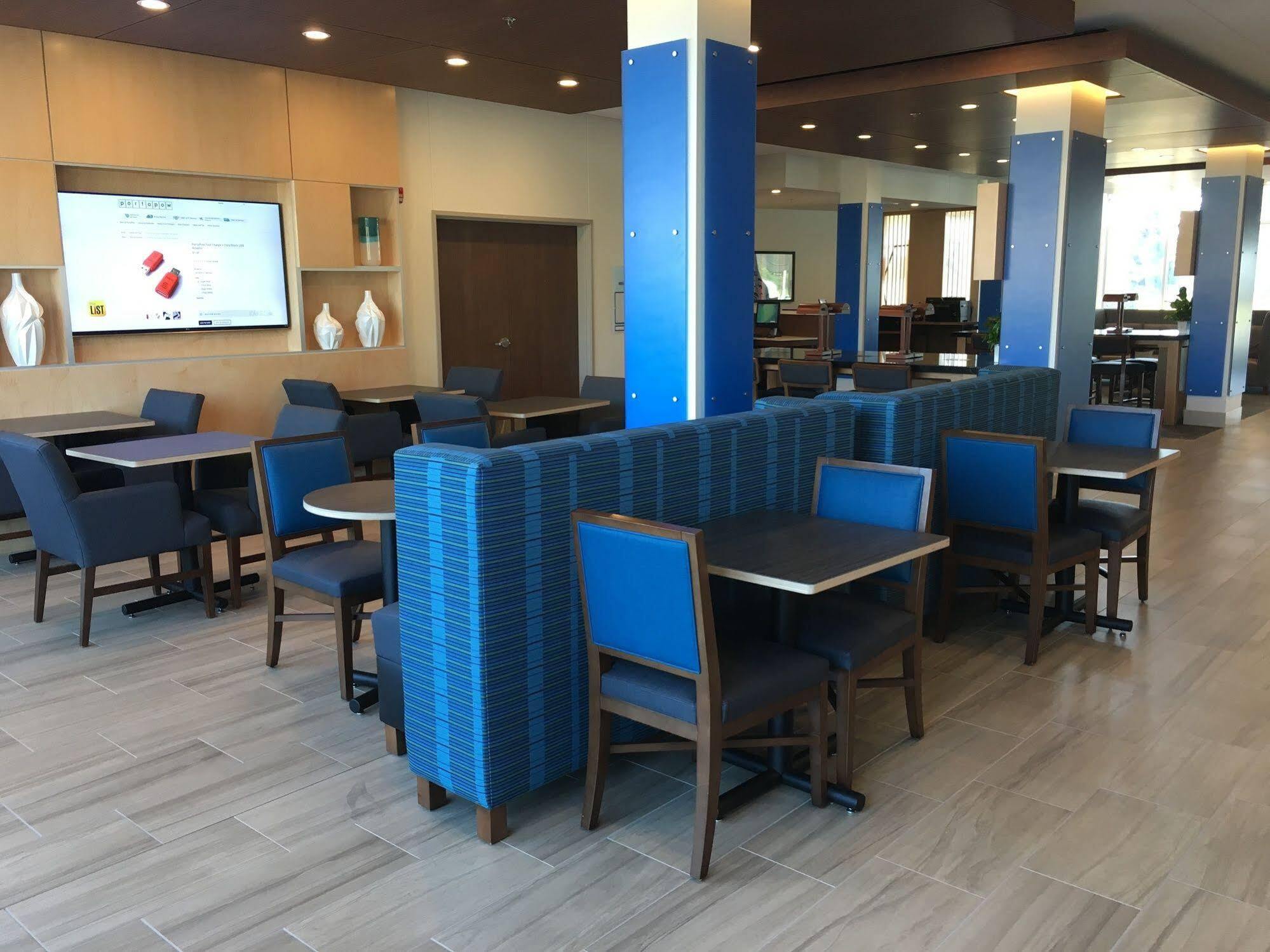 Holiday Inn Express & Suites - Rice Lake By Ihg Luaran gambar